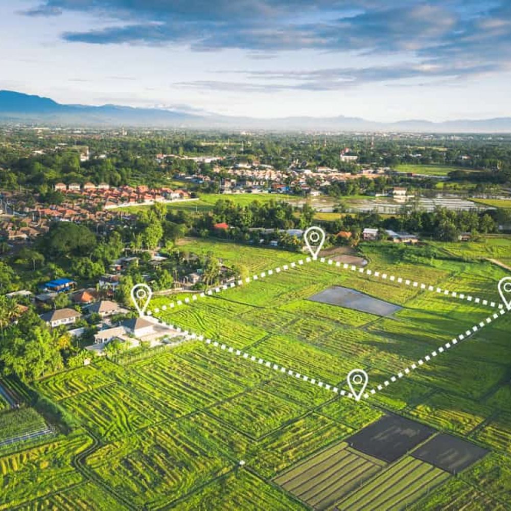 Instalacje i media techniczne Sieć instalacji wodno-kanalizacyjnych i elektrycznych podziemnie na działce